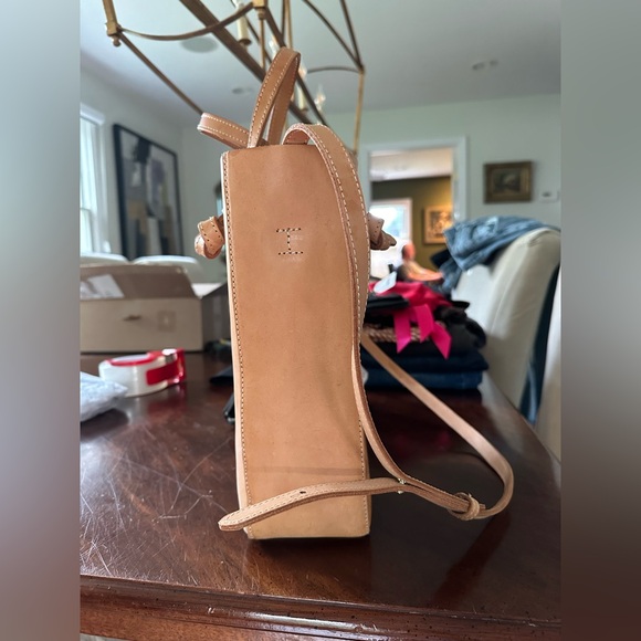 Nisolo Vachetta Leather Small Tote & Crossbody - Picture 8 of 16